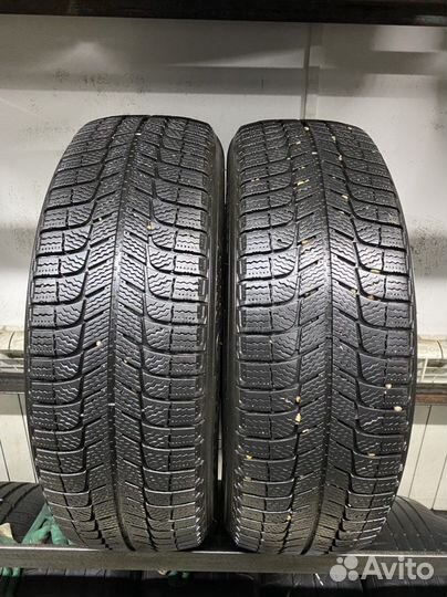 Michelin X-Ice XI3 215/65 R17 99T
