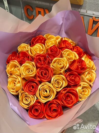 Букет из атласных лент 31 роза