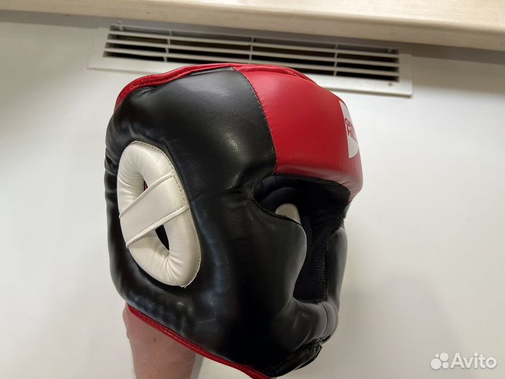 Шлем для бокса новый