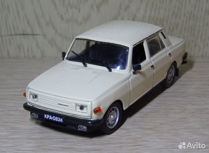 1/43 модели автомобилей