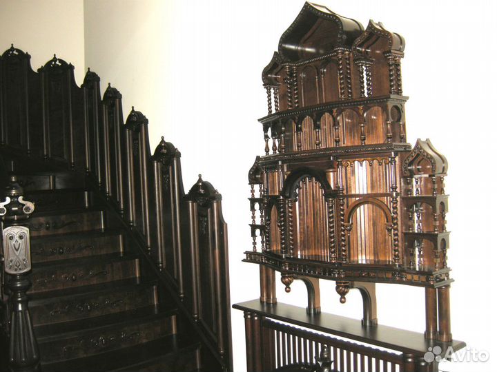 Домашний иконостас из дерева, резной