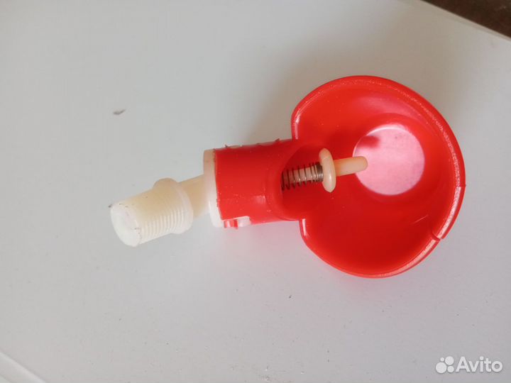 Поилки ниппельные