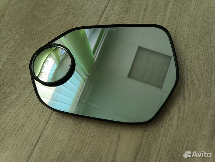 Стекло левого зеркала Prius Prime