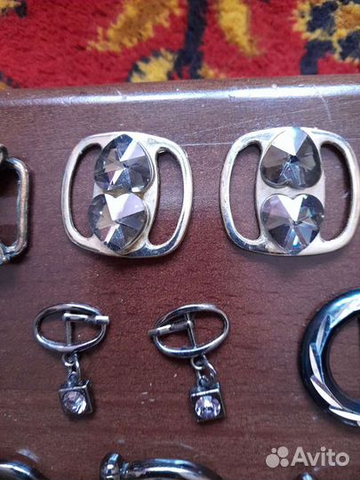 Пряжки разные