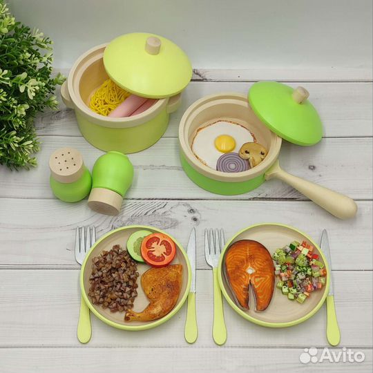 Деревянная игрушечная посуда