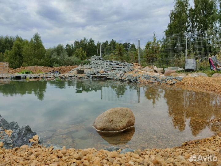 Декоративный пруд 10.5 на 5.5 метра