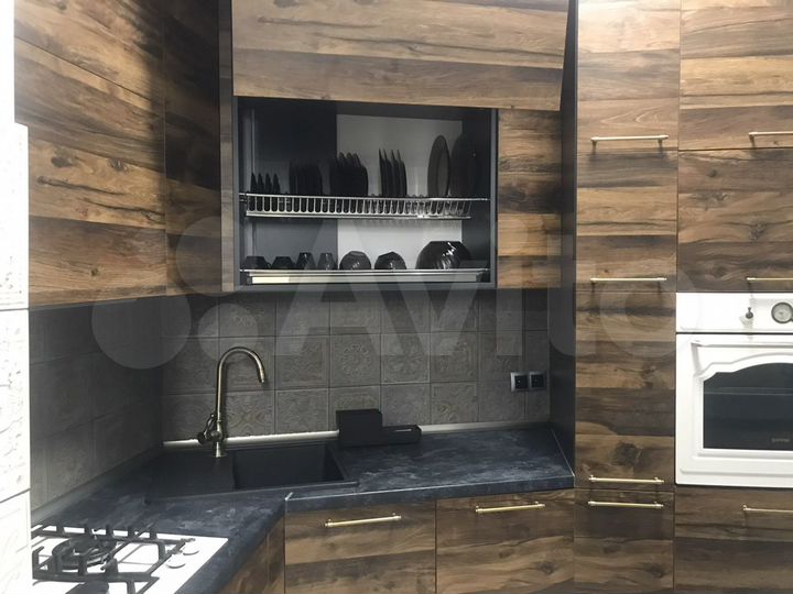 2-к. квартира, 42 м², 1/4 эт.