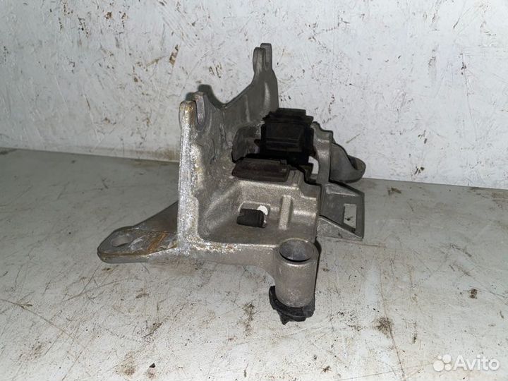 Кронштейн кпп