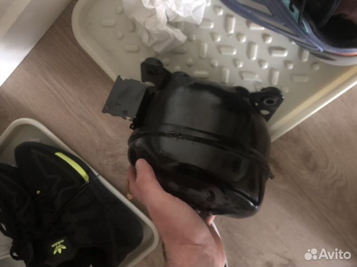 Компрессор от холодильника Липхнер