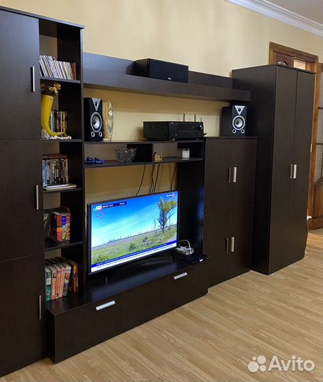 Шкаф стенка