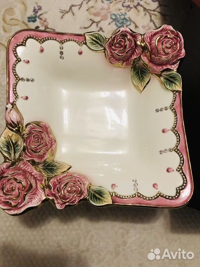 Фруктовница на ножке