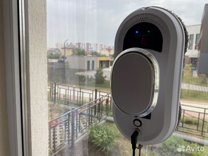 Робот мойщик окон