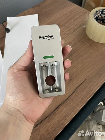 Energizer зарядка для акк батарей