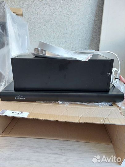 Вытяжка для кухни 50 см новая