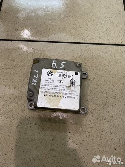 Блок airbag Volkswagen Passat B5