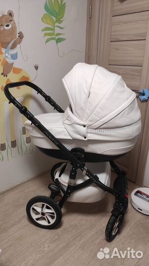 Коляска Caretto из экокожи
