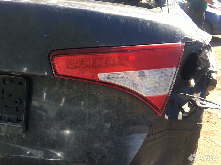 Фонарь правый левый крышки багажника Киа Оптима