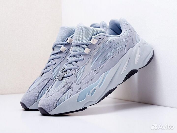 Кроссовки Adidas Yeezy Boost 700 V2 Hospital Blue