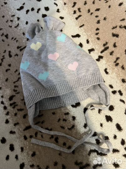 Шапка весенняя для девочки