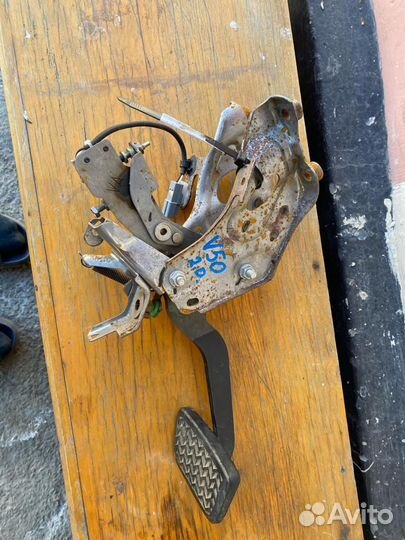 Педаль Тойота Камри