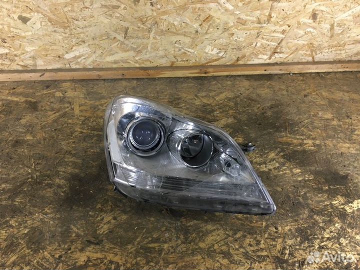Фара Mercedes-Benz Gl