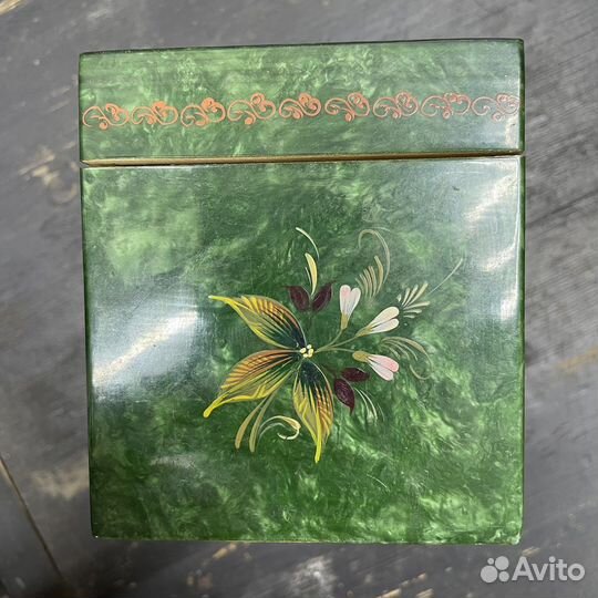 Старинная деревянная шкатулка (сзр)