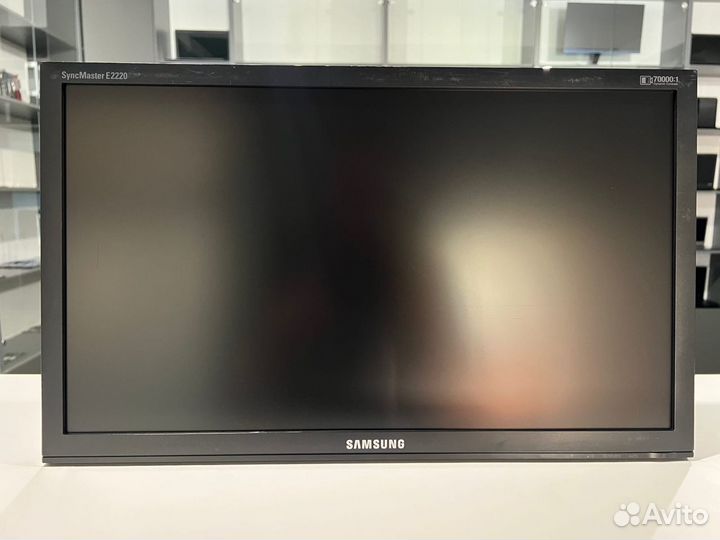 Samsung E2220 (21.5