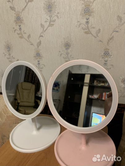 Зеркало с подсветкой настольное