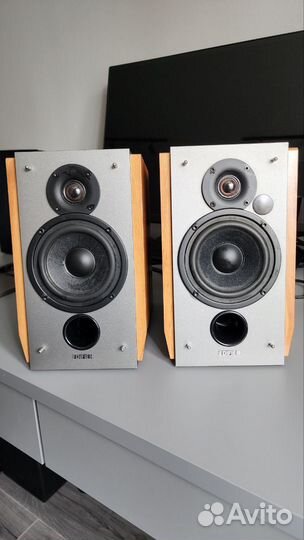 Акустические колонки edifier R1600tiii