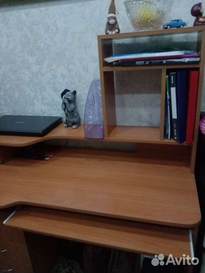 Компьютерный стол