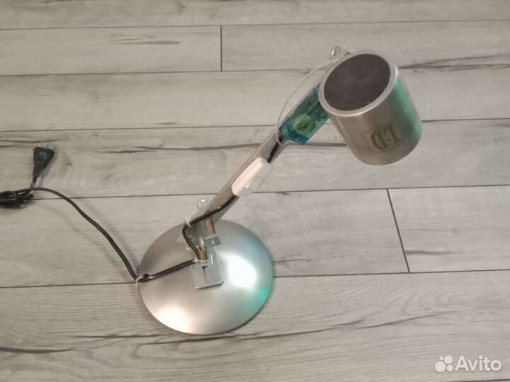 Лампа настольная