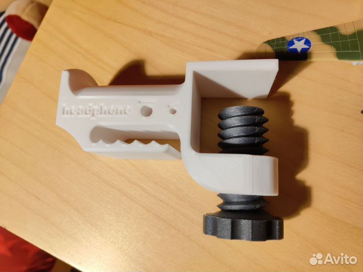 Держатель для наушников