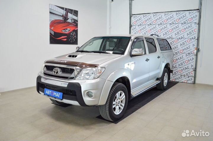 Toyota Hilux 3.0 AT, 2011, 270 000 км