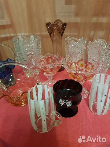 Вазы хрусталь, цветное стекло