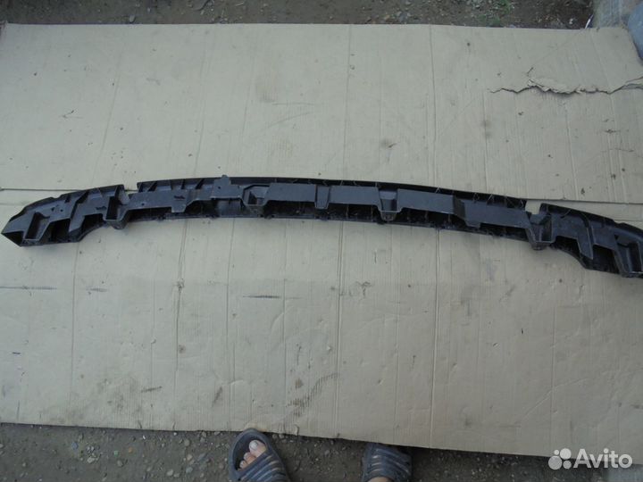 Кронштейн бампера заднего центральный Audi Q7 4M