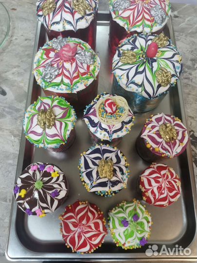 Продавщица в магазин пекарню