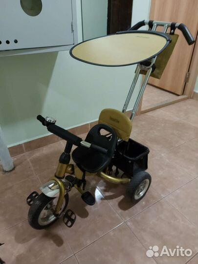 Велосипед с ручкой Lexus Trike