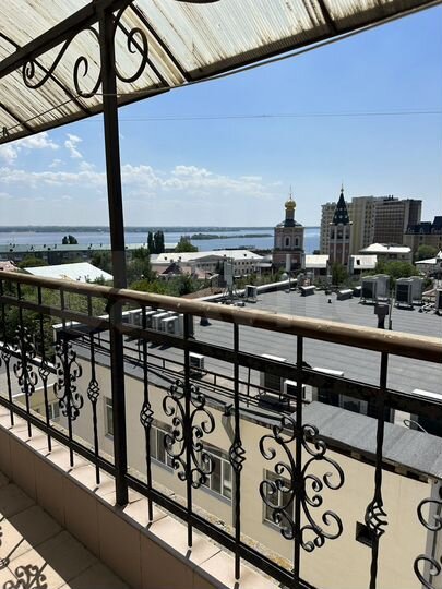 4-к. квартира, 210 м², 7/10 эт.