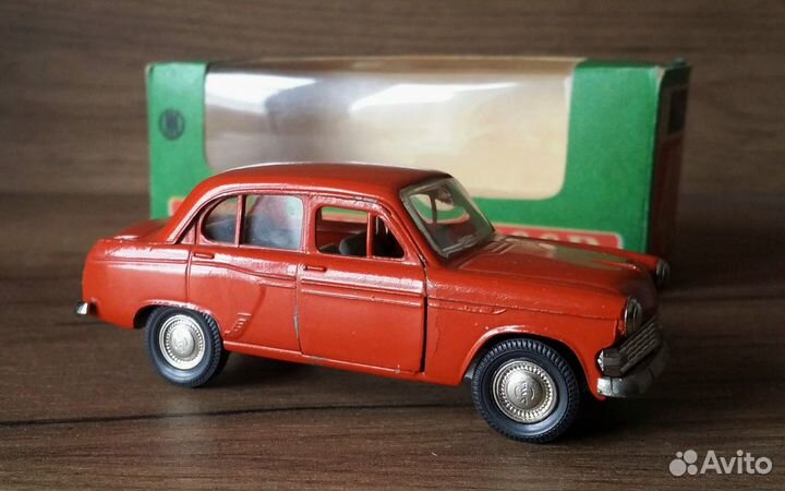 Москвич 403 А7, коробка рисованная,1976 г