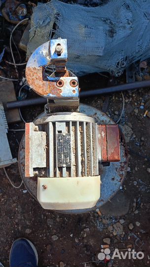 Электродвигатель 2.2квт 220в бу