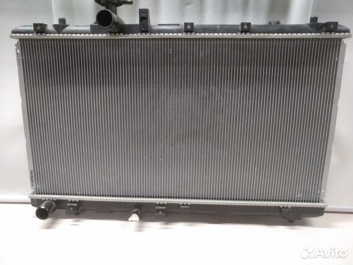 Радиатор охлаждения Suzuki SX4 17700-79J00