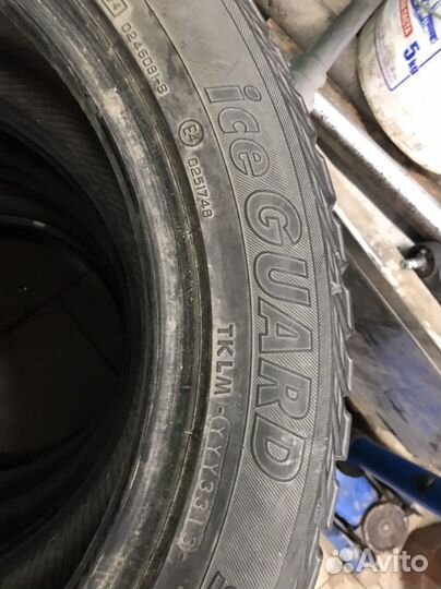 Yokohama Ice Guard IG35 215/55 R17