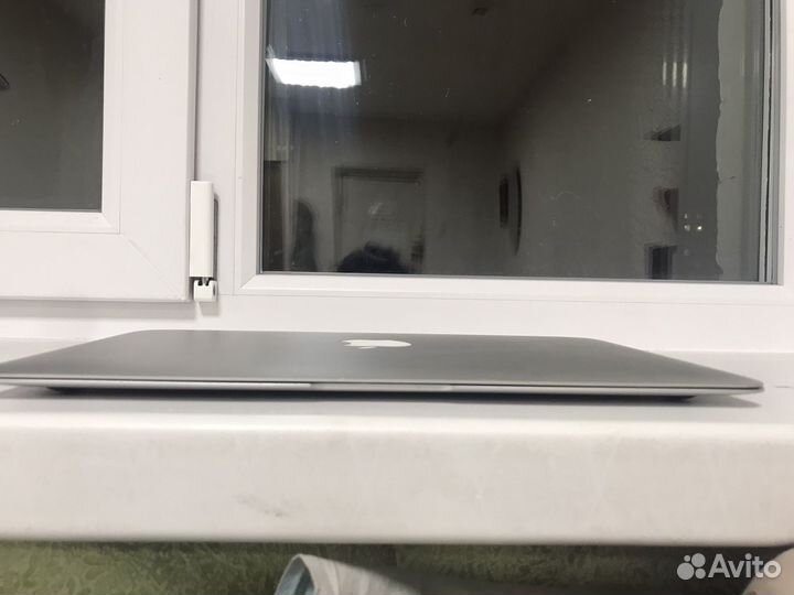 Apple MacBook Air 11 2010