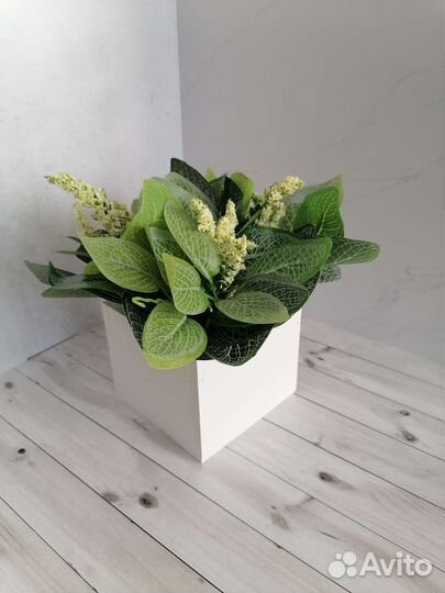 Искусственные цветы, растения