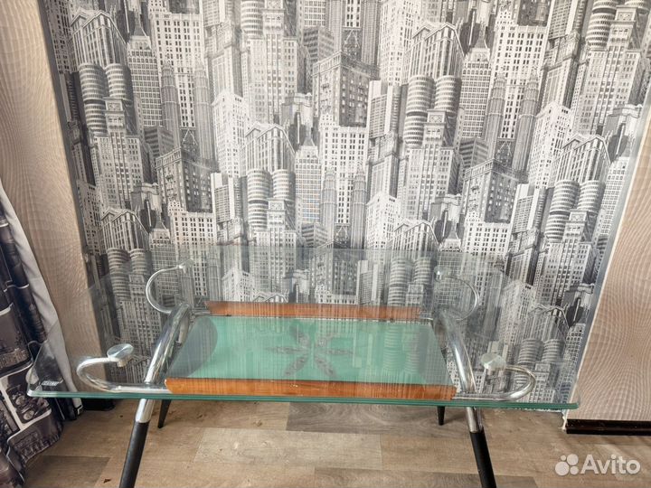 Кухонный стол