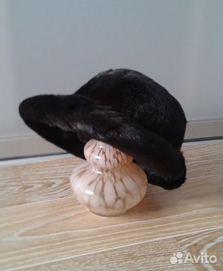 Шляпа норковая с полями