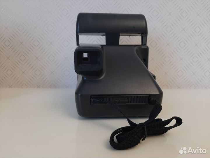 Плёночный фотоаппарат Polaroid 636 closeup