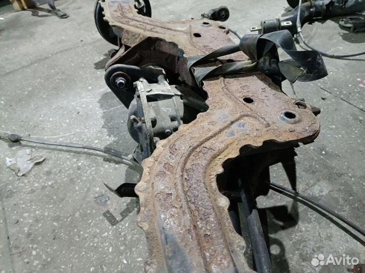 Балка задняя Mazda Tribute EP3W