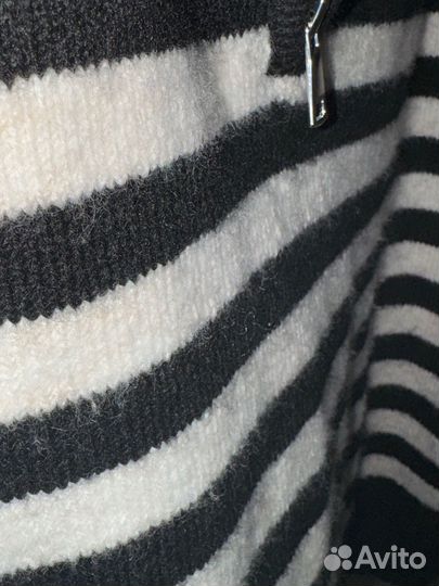 Свитер bershka