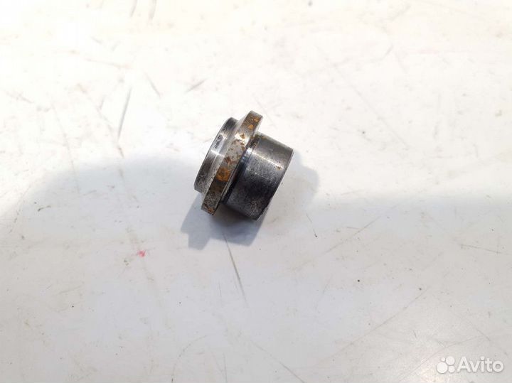 Ось заднего колеса Kawasaki zzr 400 1993